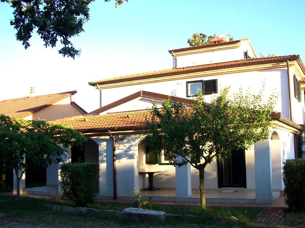 Apartman Dora Pula Exterior foto